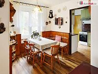 RD 5+1 s garáží, bazénem, studnou a zahradou - 16