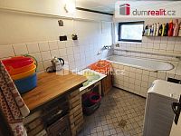 RD 5+1 s garáží, bazénem, studnou a zahradou - 18