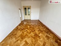 Pronájem bytu 2+1 78 m2 P5 Smíchov nezařízený po rekonstrukci cihla - 5