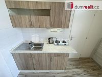 Pronájem bytu 1+kk 25 m2 P5 Smíchov zařízený po rekonstrukci - 4