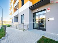 K pronájmu, NOVÝ moderní byt 2+kk se šatnou, terasou a garážovým stáním, ul. K Šindlovým Dvorům č.p. 2936/2, České Budějovice - 18