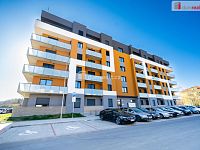 K pronájmu, NOVÝ moderní byt 2+kk se šatnou, terasou a garážovým stáním, ul. K Šindlovým Dvorům č.p. 2936/2, České Budějovice - 18