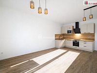 K pronájmu, NOVÝ moderní byt 2+kk se šatnou, terasou a garážovým stáním, ul. K Šindlovým Dvorům č.p. 2936/2, České Budějovice - 5