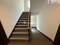 Pronájem bytu 2+1 68 m2 + balkon P5 Smíchov nezařízený cihla po rekonstrukci - 13