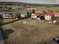 Prodej stavebních pozemků o výměře 4.038 m2 s rozestavěným RD o zast.pl. 174 m2 v obci Buková u Příbramě