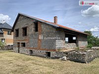 Prodej stavebních pozemků o výměře 4.038 m2 s rozestavěným RD o zast.pl. 174 m2 v obci Buková u Příbramě - 14