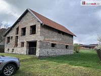 Prodej stavebních pozemků o výměře 4.038 m2 s rozestavěným RD o zast.pl. 174 m2 v obci Buková u Příbramě - 2