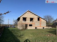 Prodej stavebních pozemků o výměře 4.038 m2 s rozestavěným RD o zast.pl. 174 m2 v obci Buková u Příbramě - 5