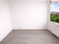 Světlý byt 2kk + balkon, 35 m2 + 3,8 m2 balkon, OV, Praha 5 - Smíchov - 10