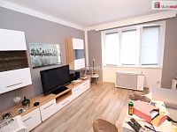 Pěkný udržovaný byt 2+1 ve druhém patře cihlového domu v centru Chebu