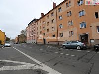 Pěkný udržovaný byt 2+1 ve druhém patře cihlového domu v centru Chebu - 13