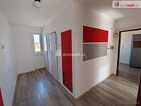 Pěkný udržovaný byt 2+1 ve druhém patře cihlového domu v centru Chebu - 8
