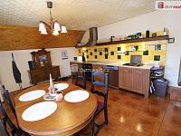 Vícegenereční rodinný dům vhodný na podnikání a pronájem v Habartově - 10