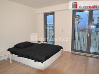 Pronájem 1+kk 37 m2 P2  Žižkov Residence Garden Towers zařízený garáž - 2