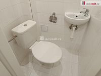 Velmi hezký byt 1+kk po rekonstrukci, Praha 10-Strašnice - 10