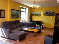 Prodej čtyřpodlažního, samostatně stojícího, podsklepeného domu o velikosti 6+1, 303m2 v Hodoníně. - 17