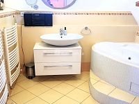 Prodej čtyřpodlažního, samostatně stojícího, podsklepeného domu o velikosti 6+1, 303m2 v Hodoníně. - 21