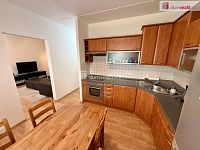 Nabídka pronájmu bytu 2+1 po rekonstrukci, 61 m², lodžie, sklep - 18