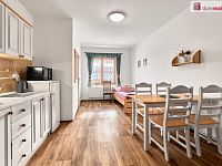 Prodej stylového apartmánového domu Mateřidouška v Chlumu u Třeboně – bazén, sauna, 27 lůžek, výborná obsazenost - 11