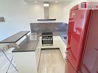 Pronájem bytu 2+kk/L 50m2 klimatizace Soukalova P-12 - 7