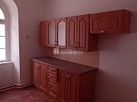 Krásný prostorný byt 3+1 v Dlouhé ulici v Chebu - 2