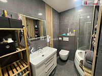 Krásný prostorný byt 4+1 po kompletní rekonstrukci v přízemí panelového domu v Mariánských Lázních - 8