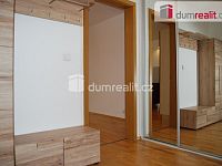 Pronájem luxusního bytu 2+kk s balkonem, 63,8 m², garážové stání, sklep – Praha 9, Prosek - 10
