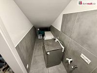 Pronájem prostorného bytu 4+kk se zahradou a terasou, 99 m², Velké Přílepy - 27