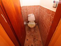 Objekt se třemi byty, garáží a nebytovým prostorem vhodný ke komerčnímu využití - 18