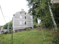 Objekt se třemi byty, garáží a nebytovým prostorem vhodný ke komerčnímu využití - 20