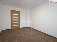 Dlouhodobý pronájem bytu 2+kk v Dalovicích  - 11