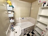 Pronájem bytu 2+1+L, 60,5 m2, Oblá, Ústí nad Labem - 6