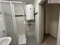 pronájem bytu 1kk 28 m2 v centru Kolína, cihlový dům - 4