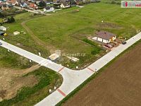 Kompletně zasíťovaný stavební pozemek plochy 1023m2 v malebné obci Čakovičky v blízkosti Prahy - 4