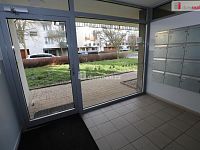 Krásný útulný byt 1+kk s balkonem v novostavbě v Karlových Varech - 17