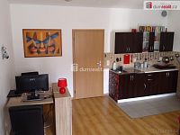 Krásný útulný byt 1+kk s balkonem v novostavbě v Karlových Varech - 7