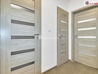 Pronájem bytu 2+1 v Ostrově po celkové rekonstrukci  - 10