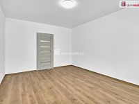 Pronájem bytu 2+1 v Ostrově po celkové rekonstrukci  - 3