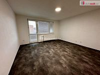 Pronájem prostorného bytu v blízkosti centra města Vizovice - 6