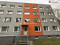 Prodej bytu 1+1 37 m2 Králův Dvůr před rekonstrukcí panel komora sklep - 9