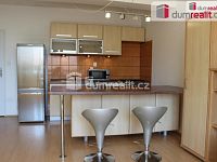 Pronájem bytu 1 + kk, 1. patro, výtah, 45 m2, bezbariérový byt