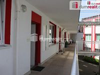 Pronájem bytu 1 + kk, 1. patro, výtah, 45 m2, bezbariérový byt - 10