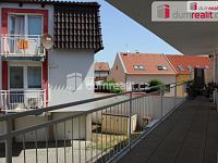 Pronájem bytu 1 + kk, 1. patro, výtah, 45 m2, bezbariérový byt - 13