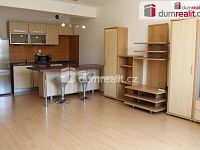 Pronájem bytu 1 + kk, 1. patro, výtah, 45 m2, bezbariérový byt - 4