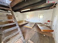 malá zemědělská usedlost - 12