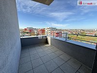 Pronájem bytu 3+kk 79 m2 terasa 7 m2 novostavba garážové stání - 17