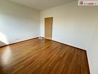 Pronájem bytu 3+kk 79 m2 terasa 7 m2 novostavba garážové stání - 7