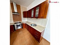 Pronájem bytu 2+1 ve Zlíně, věžové domy - 2