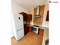 Pronájem bytu 2+1 ve Zlíně, věžové domy - 3