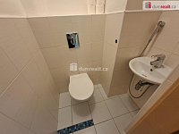 Pronájem prostorného bytu 3+kk, 71 m2 + sklep - 11